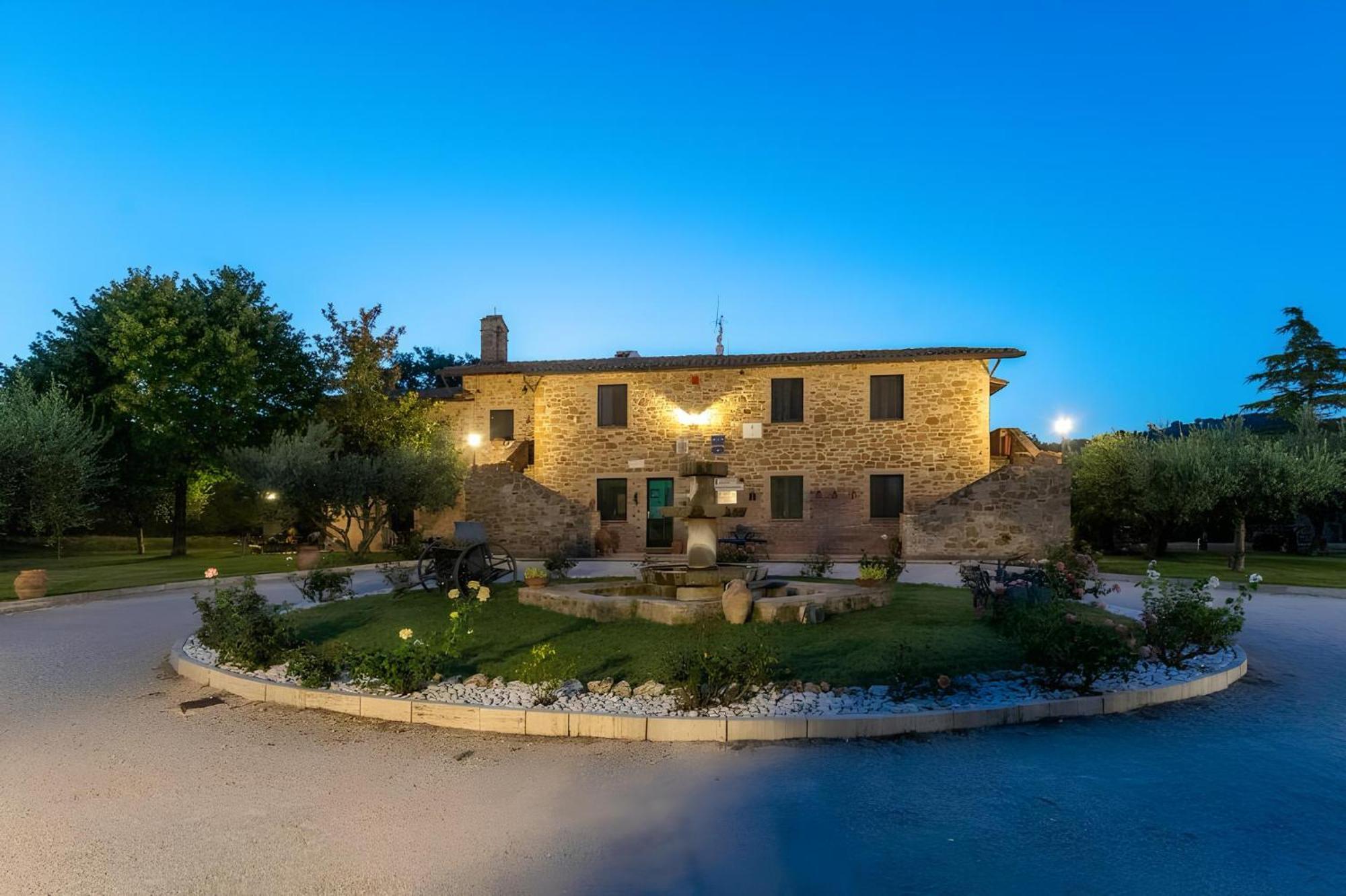 Santa Maria Degli Ancillotti Guest House Petrignano Exterior photo