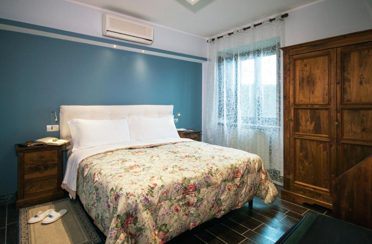 Santa Maria Degli Ancillotti Guest House Petrignano Exterior photo